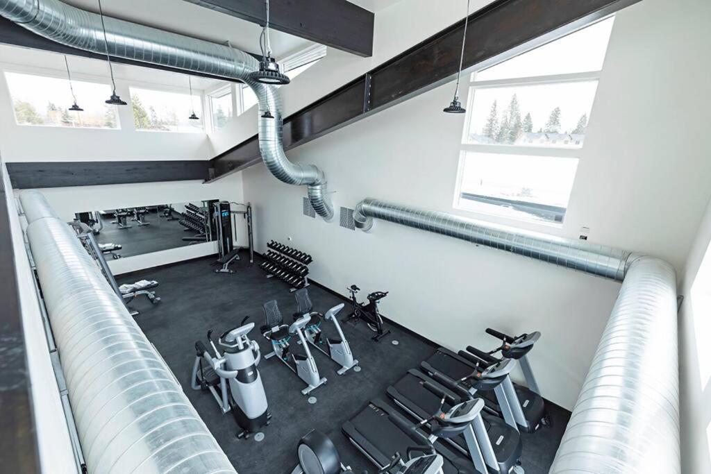 Brand New Upscale Home- Best Location! وايتفيش، مونتانا المظهر الخارجي الصورة