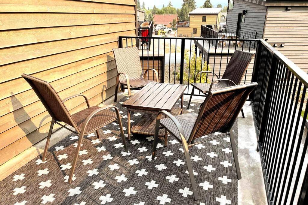 Brand New Upscale Home- Best Location! وايتفيش، مونتانا المظهر الخارجي الصورة