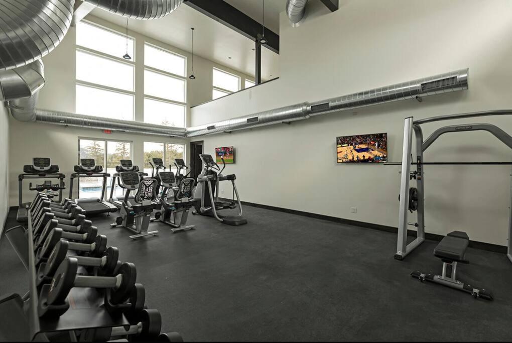 Brand New Upscale Home- Best Location! وايتفيش، مونتانا المظهر الخارجي الصورة