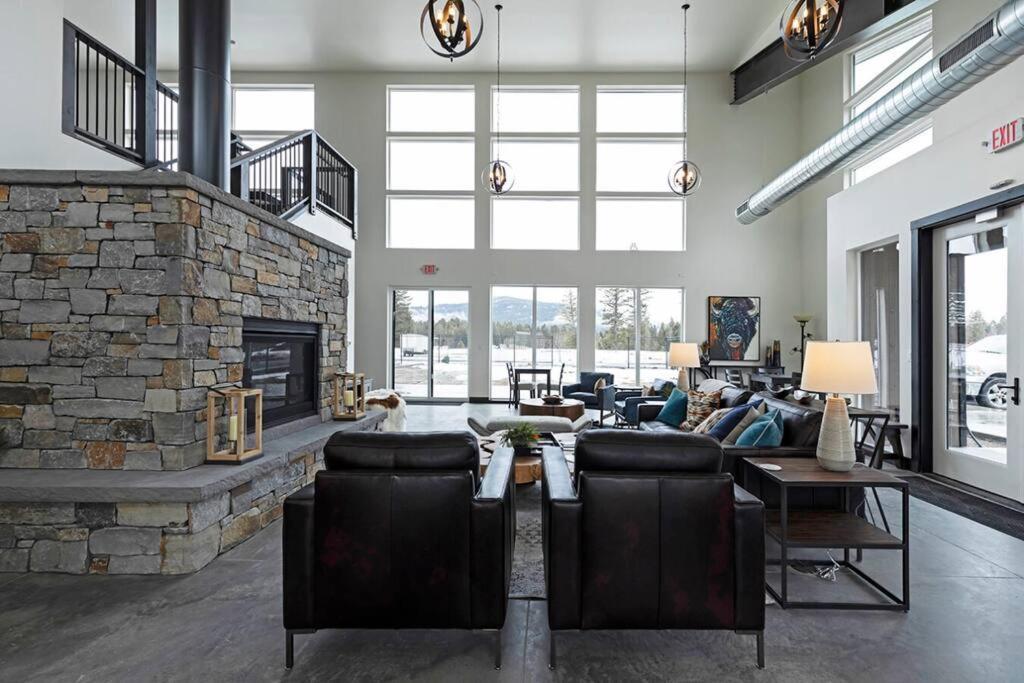 Brand New Upscale Home- Best Location! وايتفيش، مونتانا المظهر الخارجي الصورة