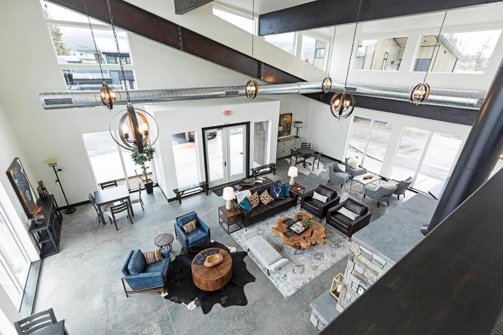 Brand New Upscale Home- Best Location! وايتفيش، مونتانا المظهر الخارجي الصورة